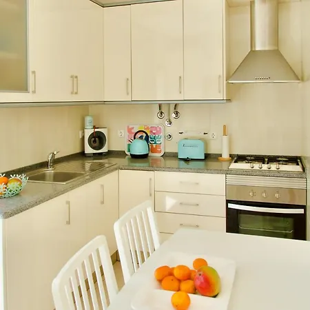 Edificio Tomas Apartment *