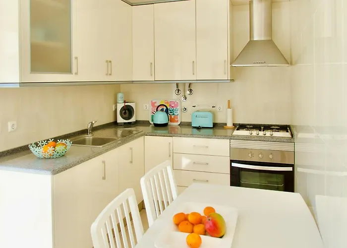 Edificio Tomas Lägenhet *