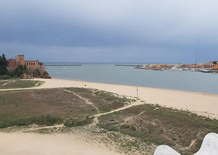 Edificio Tomas Lägenhet